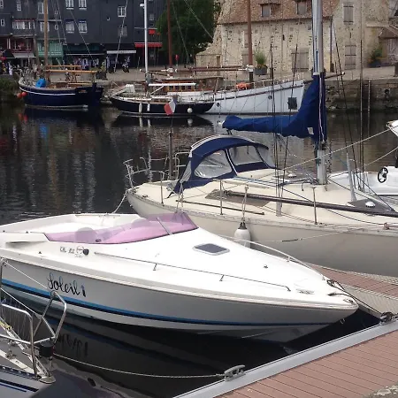 בית נופש Le Belvedere De La Bonne *